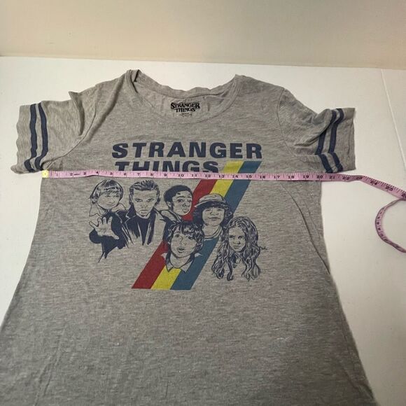 Stranger Things Netflix T-shirt XL - Picture 6 of 7